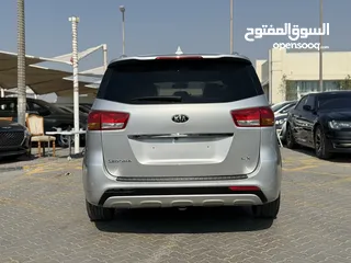  6 Kia Sedona 2016 model, imported from America, original parts, in excellent condition