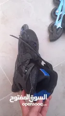  4 بوت بعجلات