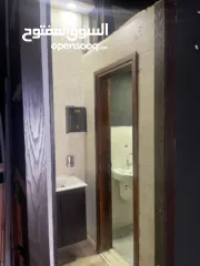  3 محليين للايجار في رام الله التحتا بحالة جيدة جدا وبسعر جيد