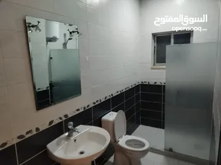  3 شقة فارغة للإيجار في عبدون - REF: 14542