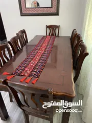 1 طاولة سفرة 8 كراسي بحالة جيدة للبيع