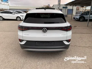 6 للبيع ID4 موديل 2022 فتحه متحركه عداد 28 شبه زيرو  بسعر 21650
