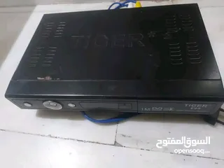  3 ريسيفرات منتهي اشتراك  مع بعض 10 دنانير