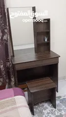  3 سرير مزدوج مع تسريحة مرآة,خزانة 6 أبواب,طاولة جانبية Double bed with dresser, mirror, and side table