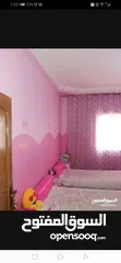  4 للبيع    مجمع تجاري.   ثلاث مخازن + شقق عدد ثنين   بدخل شهري