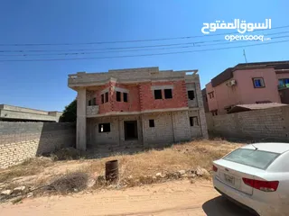  1 فيلا قيد التشطيب 3 ادوار