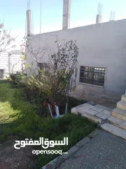  16 للبيع منزل 235 م شارعين في رجم الشامي بناء عادي