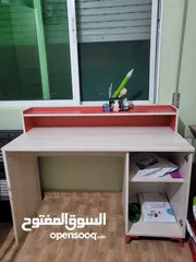  2 طاوله مكتب للدراسه للأطفال