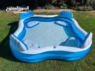  8 بركة سباحة عائلية مع اربعة مقاعد