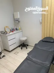  2 مركز طبي تجميلي في اجمل مناطق بعبدون للبيع بسبب عدم التفرغ