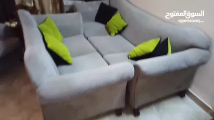  5 كنب بالبيادر وادي السير 7 مقاعد لون سكني