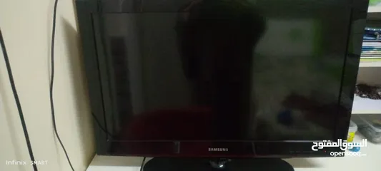  1 شاشة سامسونج 32 بوصة