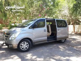  2 سيارات و باصات للتوصيل و الاستقبال من عمان للمطار و بالعكس شركة سياحة مرخصة