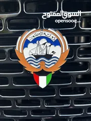  1 شعار دولة الكويت على شبك السياره يركب على جميع السياره