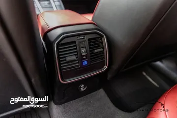  11 Porsche Mecan 2.0L Turbo وارد وكالة نقل