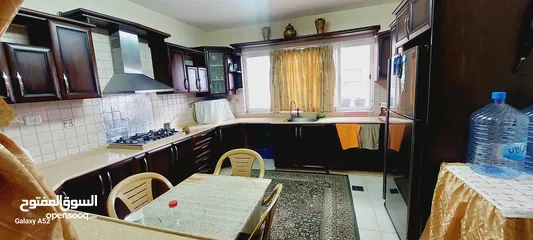  1 شقة للبيع مع العفش
