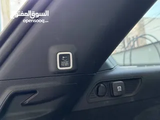  23 جيب كراند شيروكي ترايل هوك