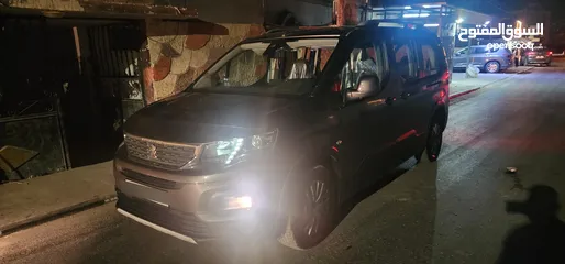  2 بيجو ريفتر  اوتوماتيك  مش  جيرعادي  جير موص  4 شبابيك كهرباء مش 2  ضواو زنن مش عادي