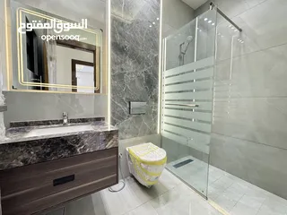  5 شقة بتشطيبات مميزه طابق ارضي مساحة 240م باجمل منطاق خلدا (مشروع 107)