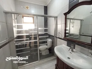  2 شقة غير مفروشة للإيجار 200م2 ( Property 18990 )-175072800