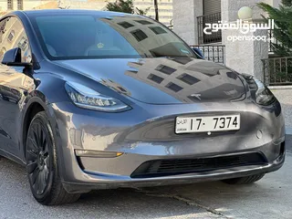  5 TESLA MODEL Y Dual motor 2022