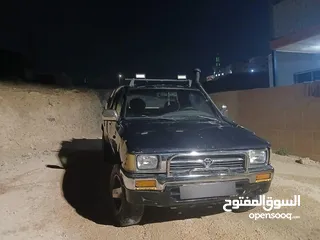 4 بكم هيلوكس موديل ال90 مو ناقصو غير صلات النبي البكم معو ترخيص سنه