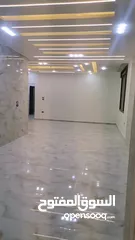  31 شقه طابق ارضي مدخل خاص وكراج خاص وساحه للبيع على شارع البترا شرق اربد مول قراند وكازيه الرجوب