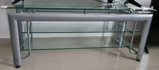  1 tampered  glass  TV stand