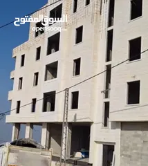  1 شقة سكنيه طابق اول