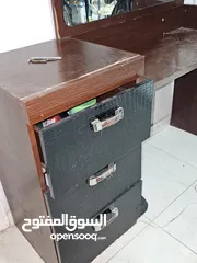  3 غرفة نوم شبابيه بحاله جيده
