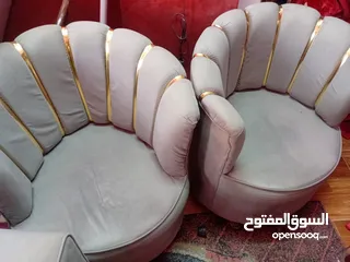  5 طقم كنب 7 مقاعد للبيع بحاله جيدة جدا