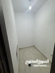  11 للبيع شقة جديدة غير مسكونة – الزرقاء الجديدة / شارع الفلاتر
