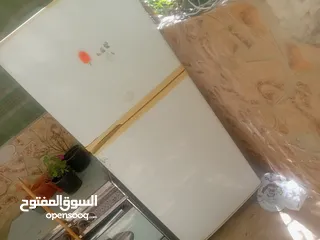  9 ثلاجة كبيرة 22 قدم نوعها شارب نظيفة