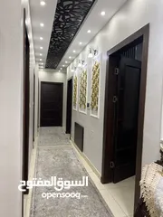  17 شقة ارضية للبيع