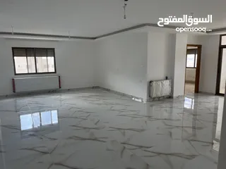  8 شقه طابقيه جديده للبيع مساحه 316 متر مربع من المالك مباشره