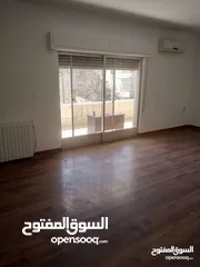  1 شقة فارغة للايجار