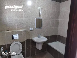  14 شقة للايجار اول الطيرة جنب السرية مباشرة