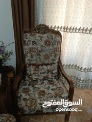  1 طقم كنب بحالة جيدة