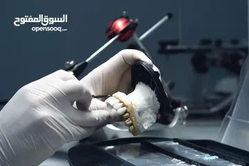  29 مختبرات لين للاسنان لصناعة كافة أنواع التركيبات الثابتة والمتحركة والتركيبات التقويمية وزراعة لاسنان
