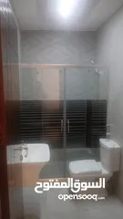  6 شقة أرضية للبيع