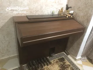 5 بيانوyamaha سنة 1974