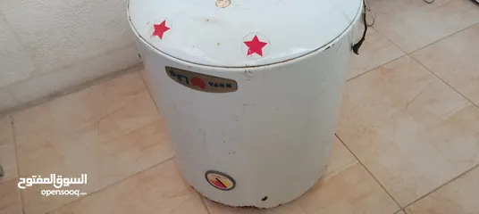 2 قيزر شغال 100%100  سعة 20 لتر