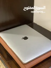  2 MacBook Pro 2019