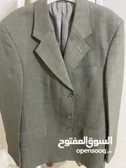  1 طقم بدلة شبه جديد