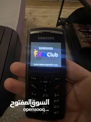  6 اجهزة موبايل كلاسيكيه شغاله وبحالة ممتازه مع بطاريه وشاحن
