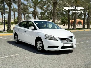  4 Nissan Sentra 2014 (White)