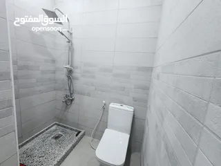  15 شقة طابقية فارغة للبيع في الرابية - ref : 14569