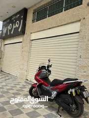  2 مخازن ارضيه عدد 2 للايجار تصلح إلى سوبرماركت  منطقه حيويه جدا
