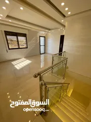  3 شقه مع رووف من اجمل الاطلالات الدائمه طبربور ضاحيه الصفا