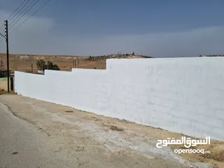  25 مزرعه للبيع  5 دونمات مع بيت